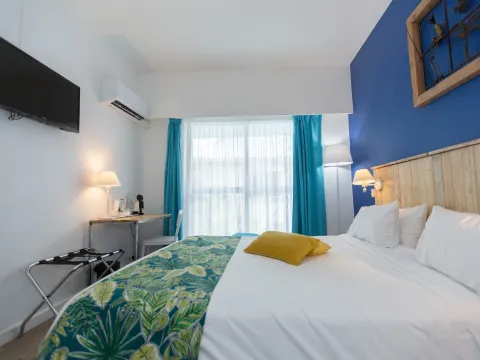 Hôtel Le Grand Bleu