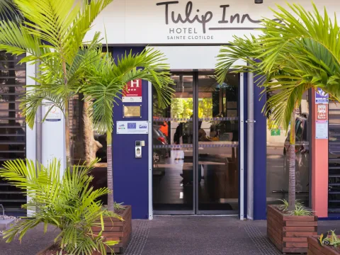 Tulip inn Sainte Clotilde